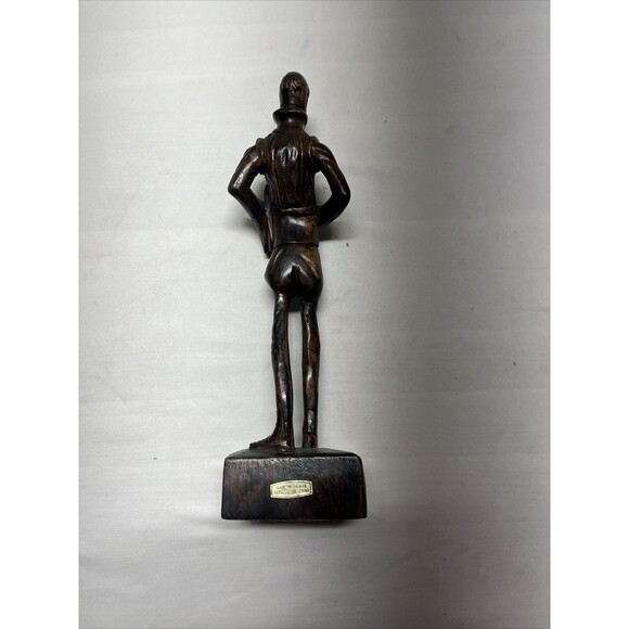 Vintage wooden sculpture CERVANTES with Don Quixote book - Picture 3 of 4